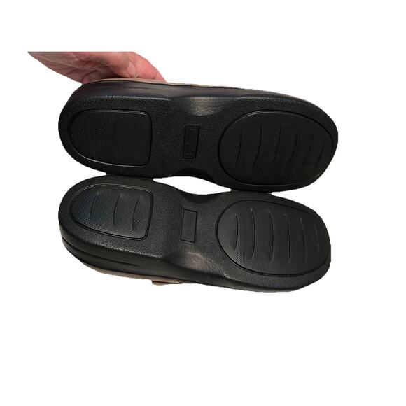 Propet Olivia WPRX25 Taupe Leather/Stretch Fabric Casual Shoes Women’s 11 X(2E) - Picture 7 of 10